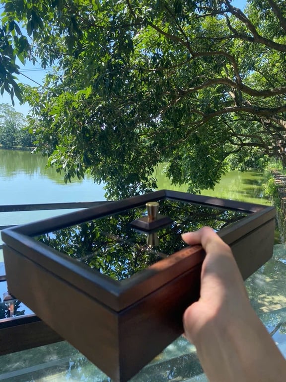 KHAY MỨT TẾT GỖ SỒI sơn inchem của Đức KÈM NẮP KÍNH bao đẹp bao xịn