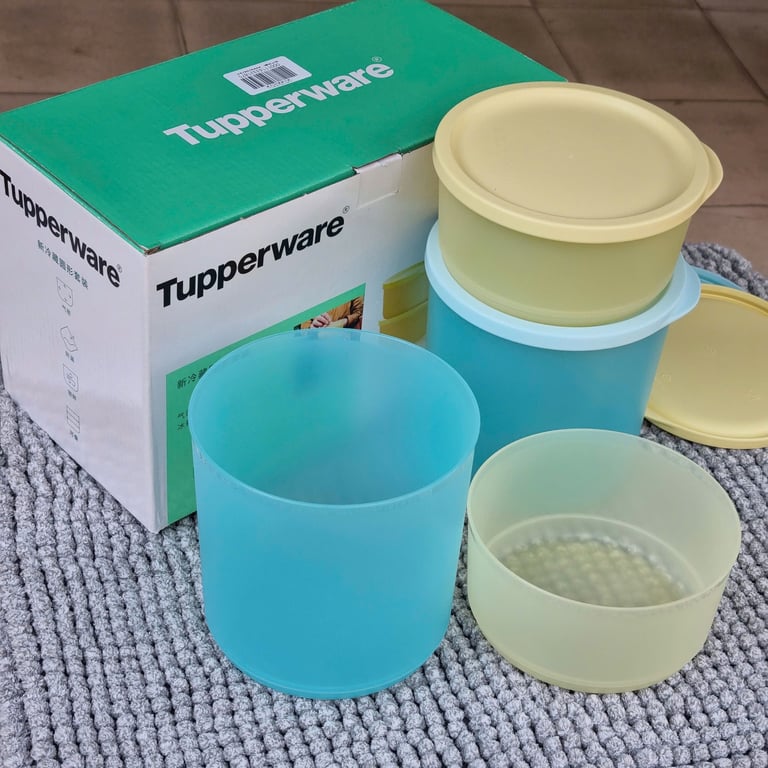 SET 4 HỘP TUPPERWARE TRỤ TRÒN NGĂN MÁT