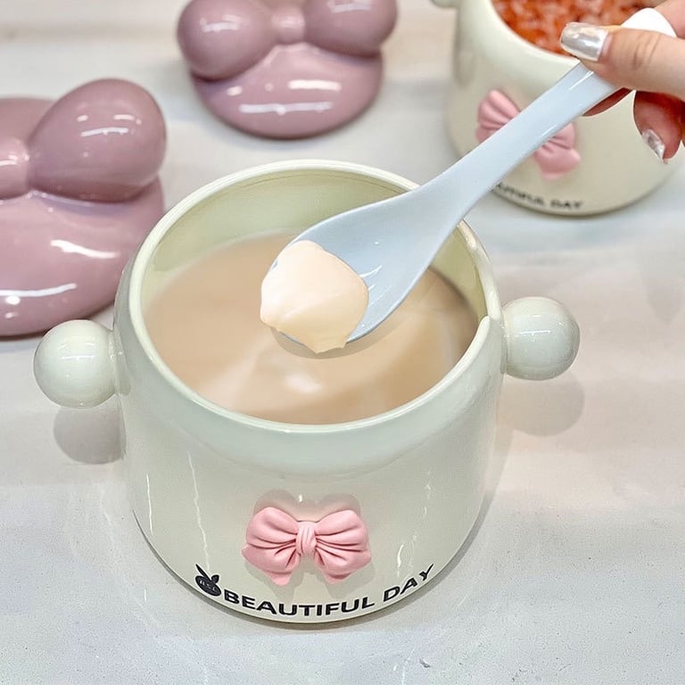 chiếc hũ sứ nơ hồng cute 1300ml