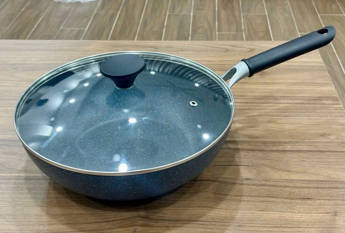 CHẢO CHỐNG DÍNH SIZE LỚN KÈM NẮP BEET MARBLE WOK LOCKNLOCK LED4306M - 30CM🧒🏼