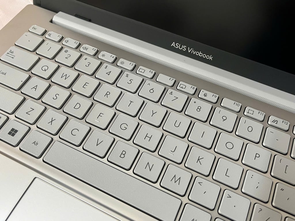 Laptop ASUS Vivobook Go 14 E1404FA-EB935W