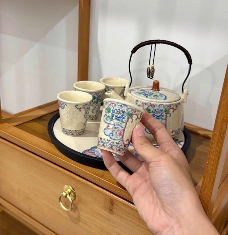 Set ấm trà cực xinh