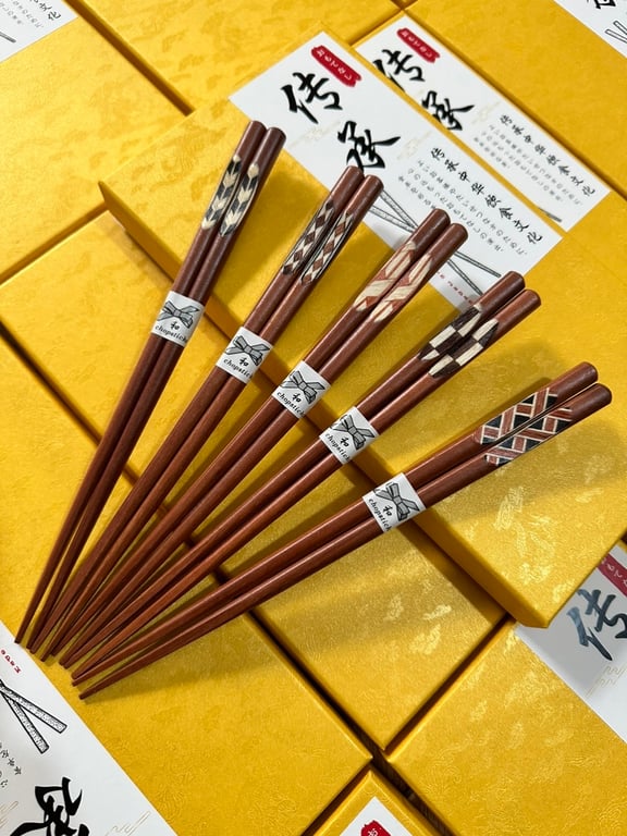 🥢🥢 Set 10 đôi đũa gỗ ÓC CHÓ Nhật Bản