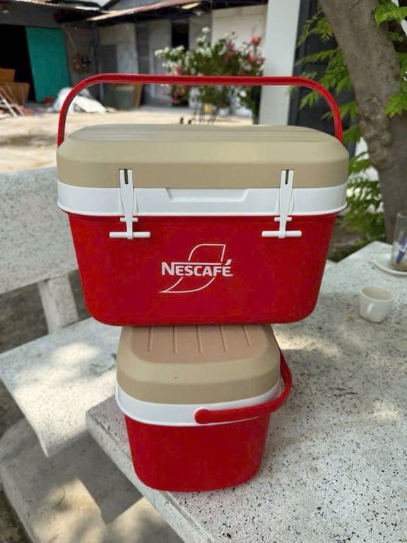 THÙNG ĐÁ DÃ NGOẠI NESCAFE 6L