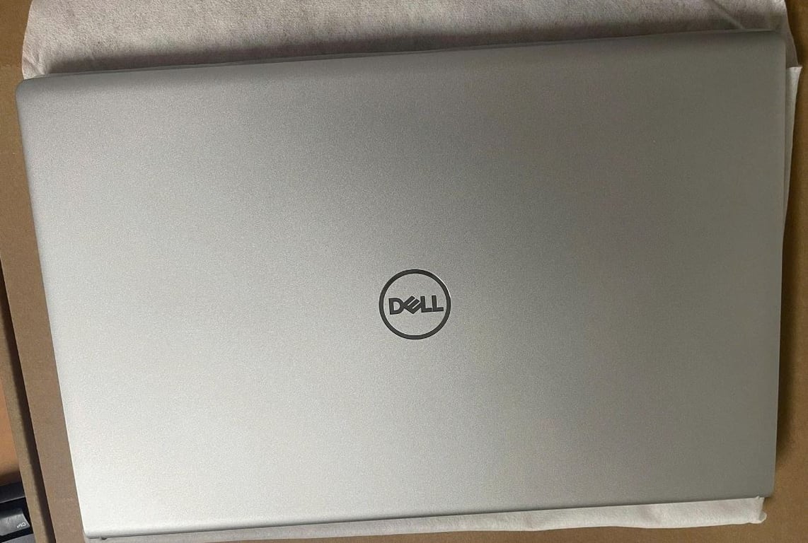 Laptop Dell Inspiron 15 3530 i7-1355U/16Gb(2x8Gb)-2666Mhz DDR4,1TB NVMe SSD/15.6FHD/120Hz/54W/W11SL+OFFICE HOME_ST/01 Year Pro/XÁM(P16WD)