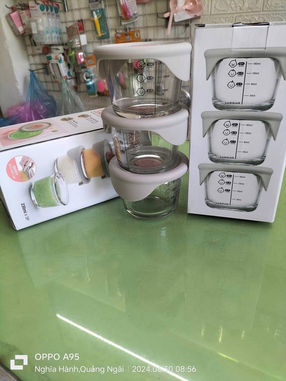 Set 3 Hộp Đựng Thức Ăn Cho Bé Lock&Lock  230ml Có Vạch Chia