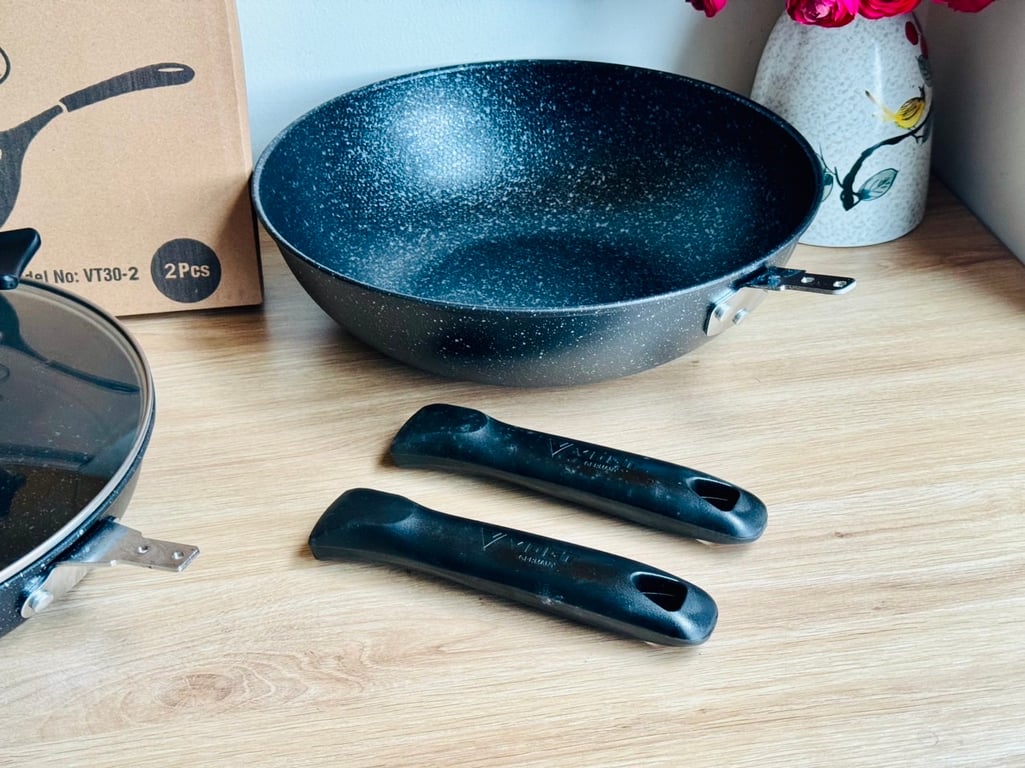 SET 2 CHẢO CHỐNG DÍNH ĐÁY TỪ NẮP THUỶ TINH - CÔNG NGHỆ ĐỨC VT30