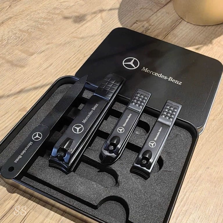 Bộ Bấm Móng 4 Chi Tiết Kèm Hộp Sang Trọng , Có Thể Làm Quà