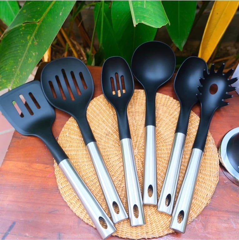 Bộ dụng cụ nhà bếp 7 món Zuhause basic ZB57