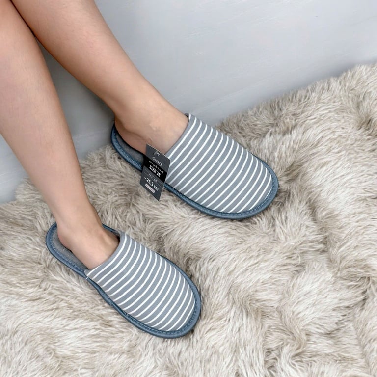 Dép ấm chân đi trong nhà đế nhựa Comfy Nhật Bản