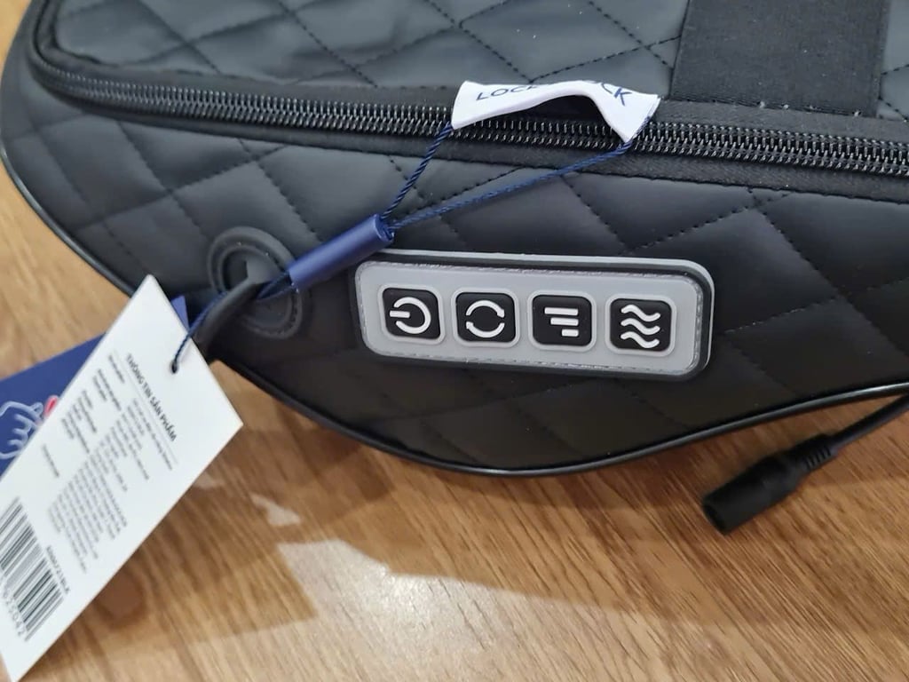 Gối massage Shiatsu 3D công nghệ Gel touch sử dụng pin sạc HoMedics Lock&Lock