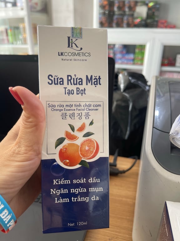 Srm tạo bọt tinh chất cam c/120ml  210k  lk