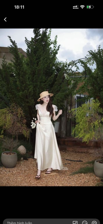 Váy lụa phối ren đai nơ - sz M