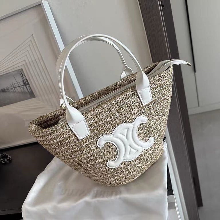 Túi cói trắng celine