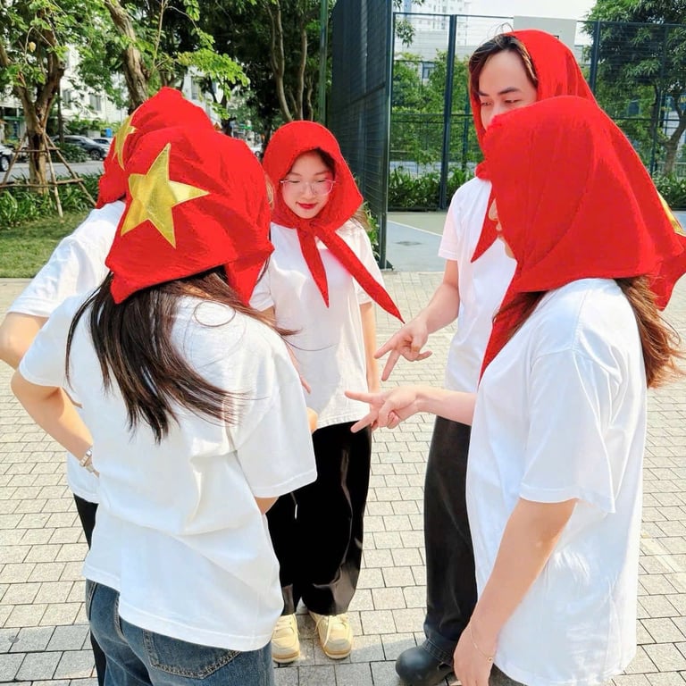 combo mũ + khăn choàng lá cờ VN