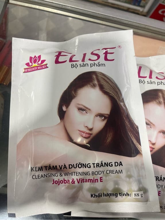 Kem ủ trắng da gói