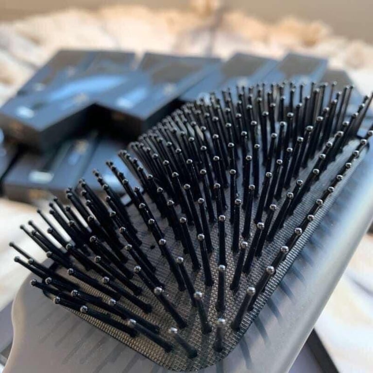 LƯỢC GỠ RỐI TÓC GHD