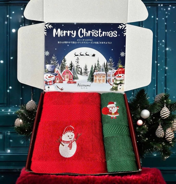 Set khăn tắm, khăn lau đầu Nezumi thêu hình Noel