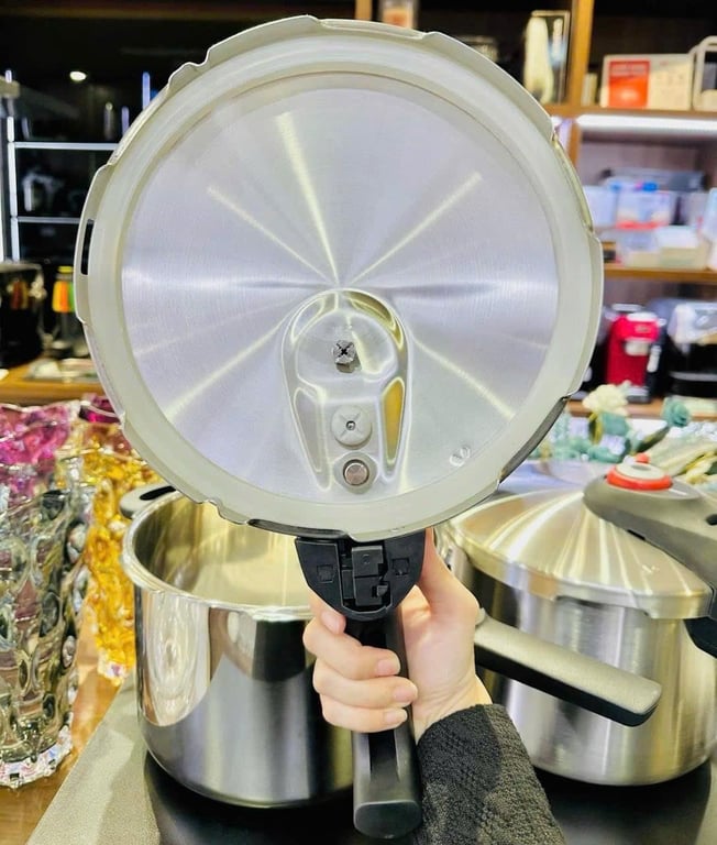 NỒI ÁP SUẤT CƠ INOX TEFAL SECURE 5 NEO 6L