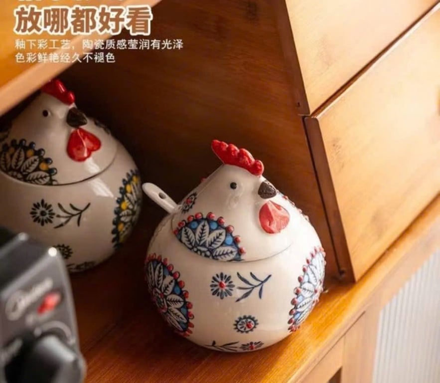 HŨ ĐỰNG GIA VỊ HÌNH CON GÀ - KÈM KHAY & THÌA TREGOER