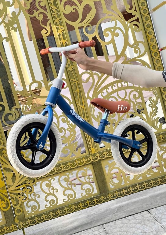 xe chòi chân HKM Bobby cho bé