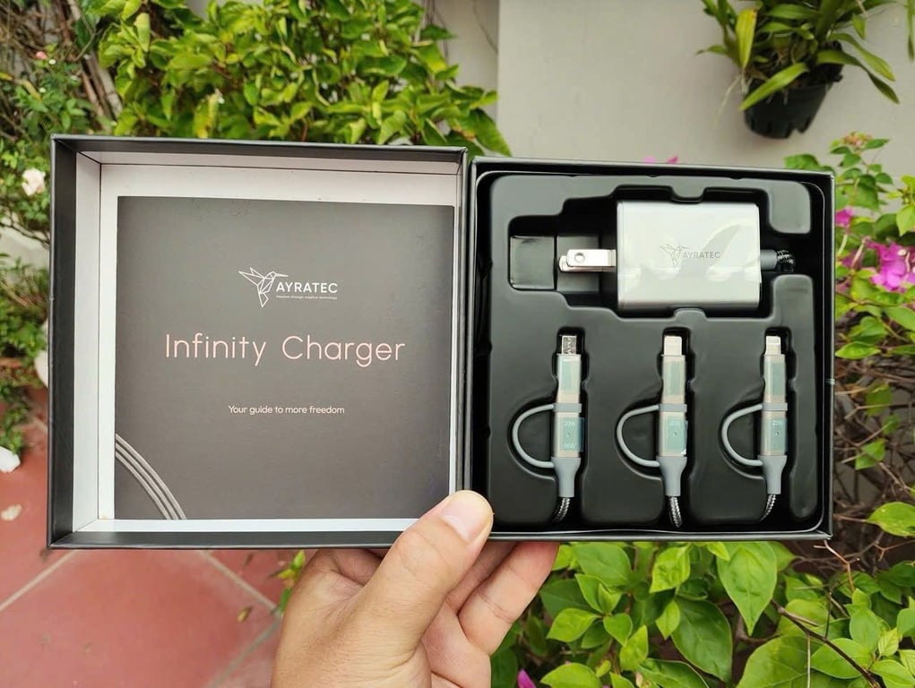 Củ sạc 3 in1 AyraTec Infinity Charger 65W GaN