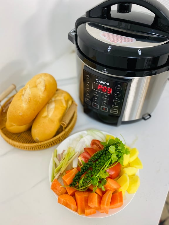Nồi áp suất điện đa năng Rapido RPC900-D1