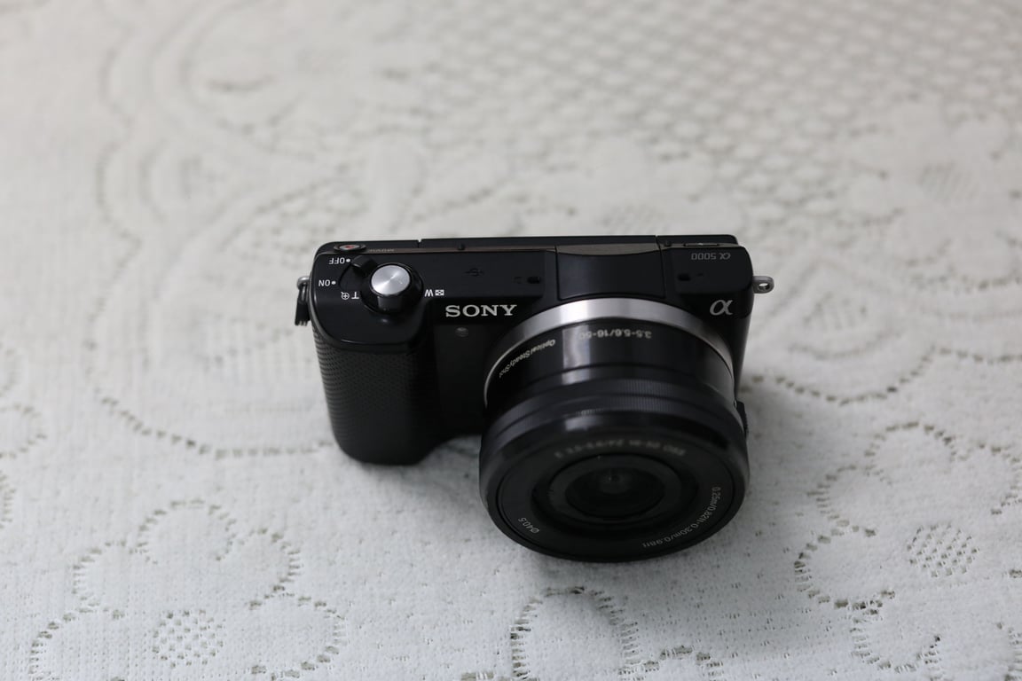 Sony a5000 + kit 16 50 98%
