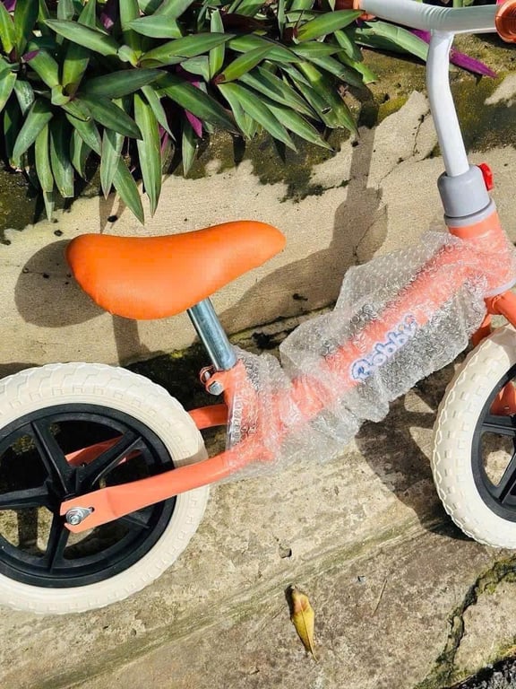 xe chòi chân HKM Bobby cho bé