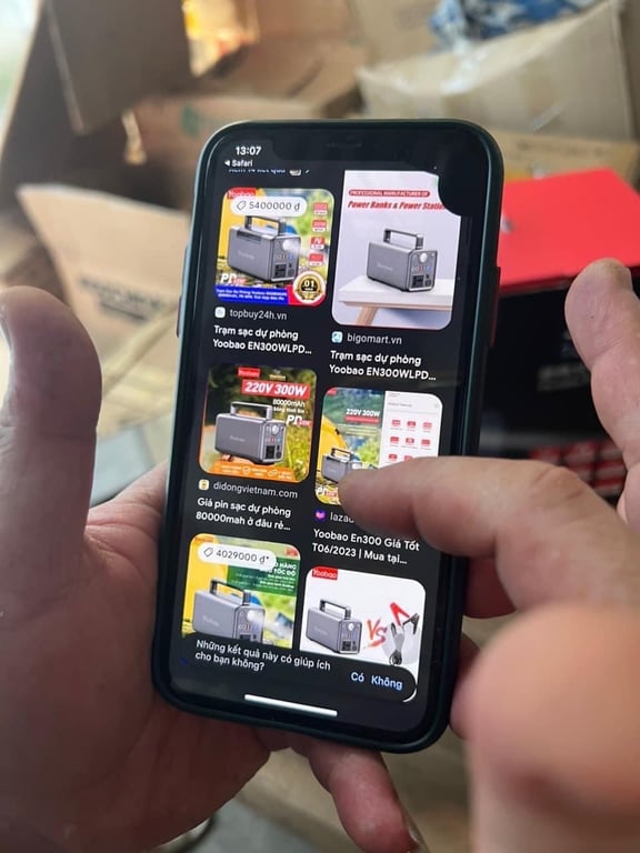 Trạm sạc dự phòng 72000mAh Yoobao EN300 Sạc nhanh PD60W 220V/300W