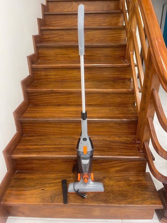 MÁY HÚT BỤI CẦM TAY FERROLI FVC-600H1