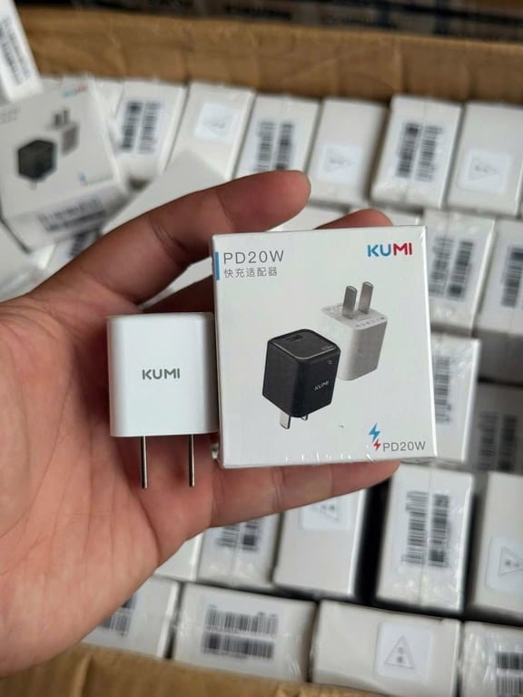 Sạc nhanh KUMI PD20W nhỏ gọn, xịn xò