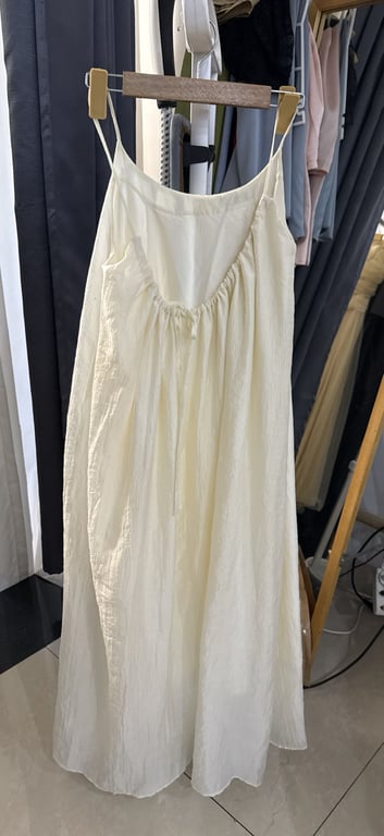 Maxi trắng 2 dây baby doll
