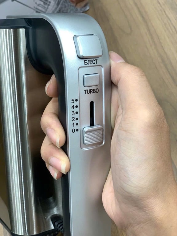 MÁY ĐÁNH TRỨNG CẦM TAY CHEFIO 500W