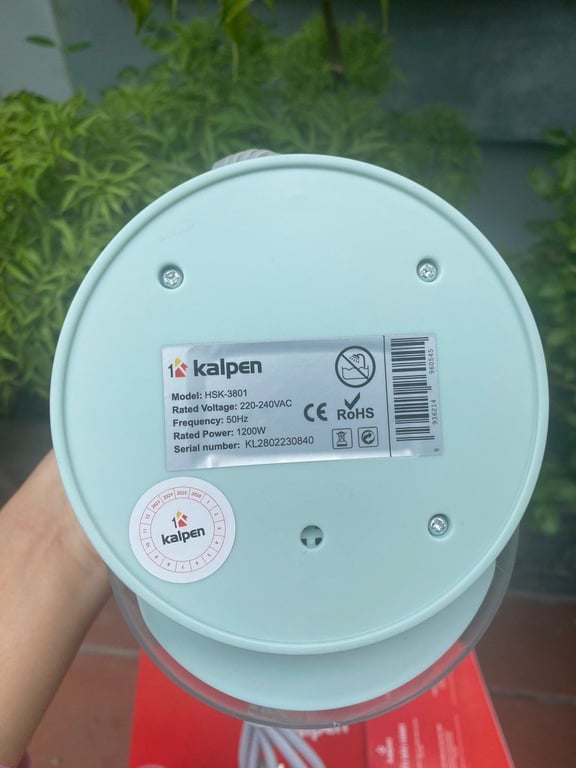 Bàn là hơi nước cầm tay Kalpen HSK-3801