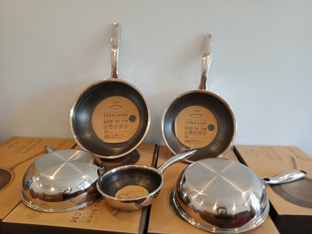 chảo tổ ong black cube five star