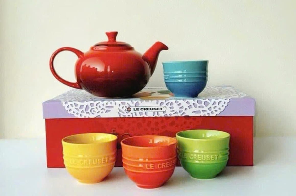BỘ ẤM CHÉN CẦU VỒNG LE CREUSET