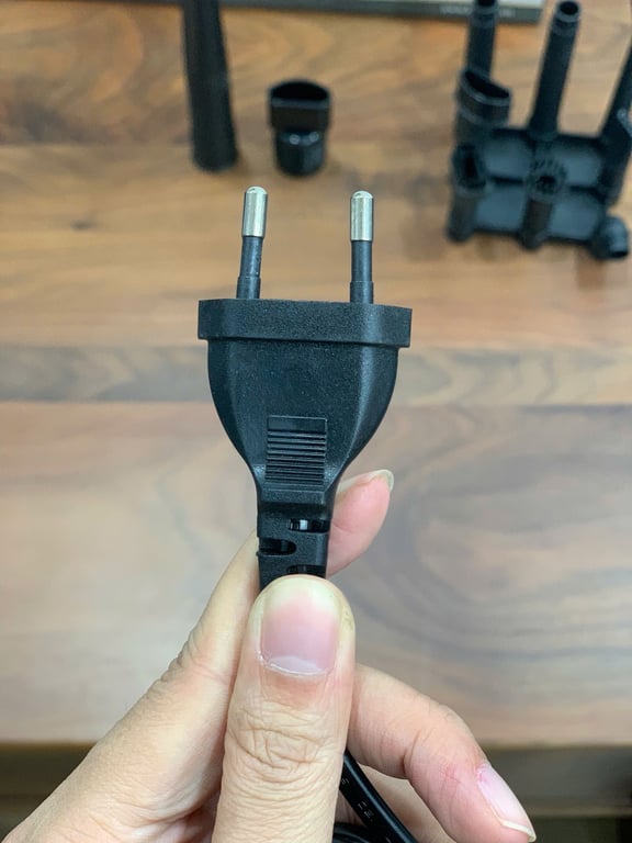 MÁY HÚT BỤI KORENO 450W