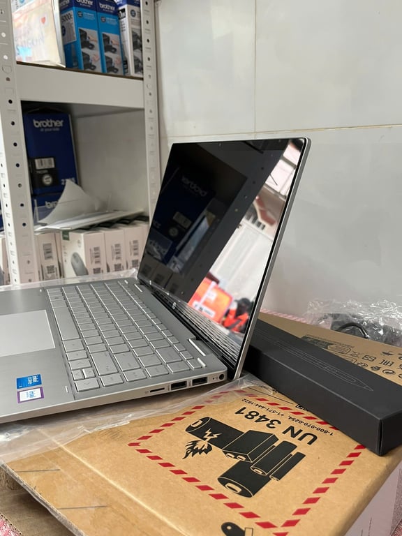 Laptop HP Pavilion X360 14-ek2017TU 9Z2V5PA (CPU Intel Core 5 120U/ RAM 16GB/ SSD 512GB/ 14 inch FHD/ Cảm ứng/ Win 11/ Bạc)