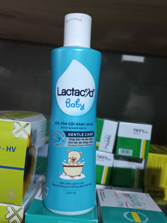 Lactacyd bb xanh 250ml tắm e bé