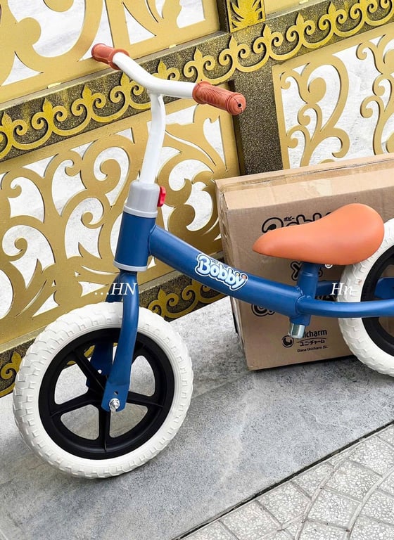 xe chòi chân HKM Bobby cho bé