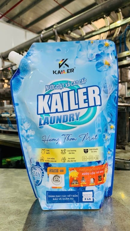NƯỚC GIẶT XẢ KAILER HƯƠNG THƠM MÁT 2L