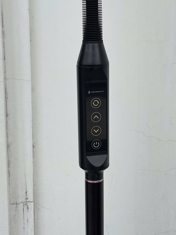 ĐÈN CÂY LED TAOTRONICS TT-DL060