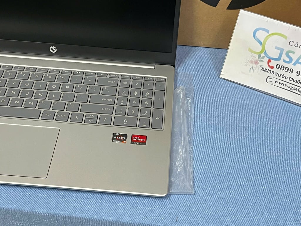 Laptop HP 15-fc0086AU A6VV9PA