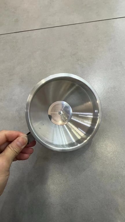 Phễu nhà bếp inox 304 kèm lưới lọc tháo rời