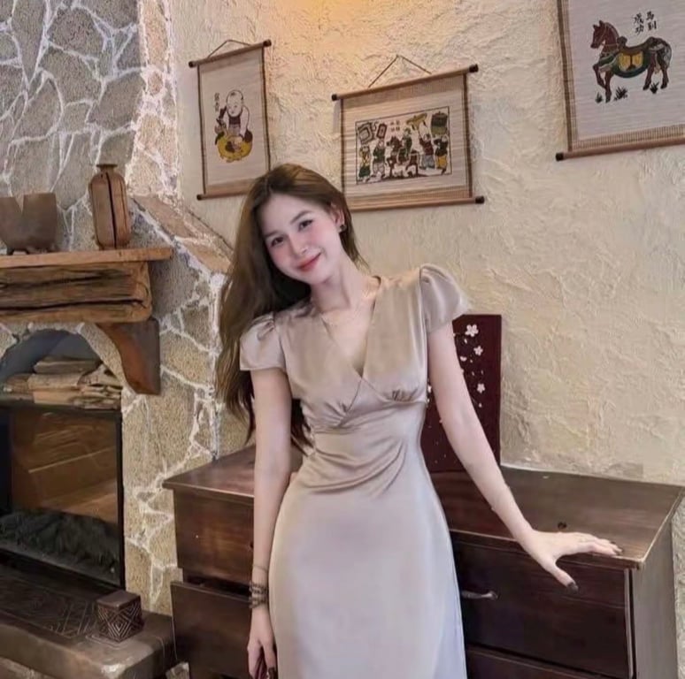 Váy lụa nâu tây cổ V - sz M eo 68