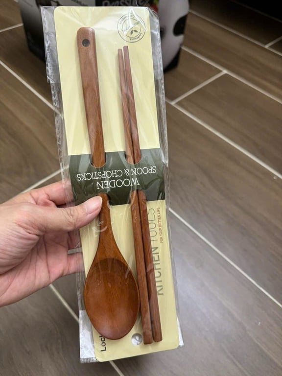 Muôi gỗ xịn sò của LocknLock