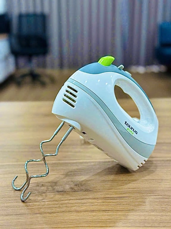 Máy đánh trứng Taurus Prima 300W