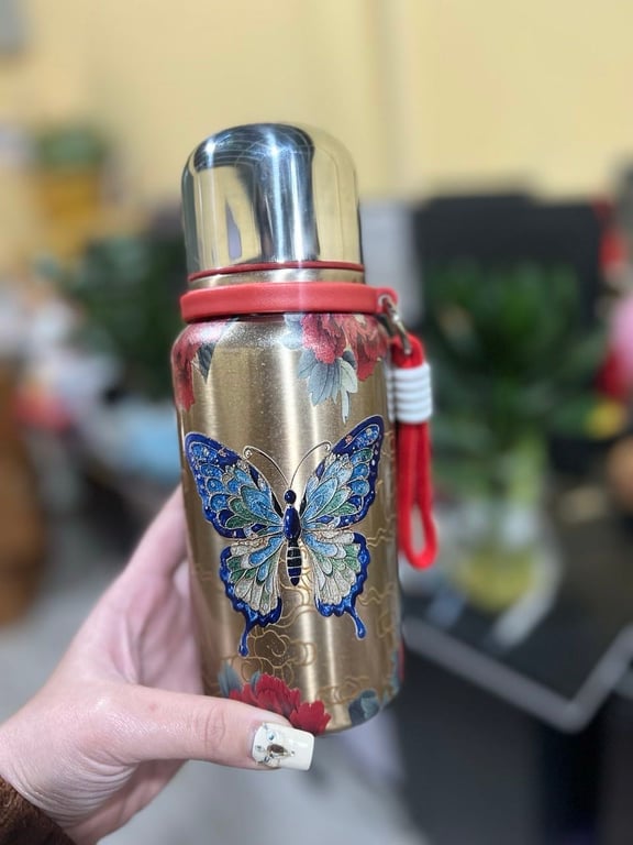 Bình Giữ Nhiệt Hoa Hoè Có Lướt Lọc Trà 600ml