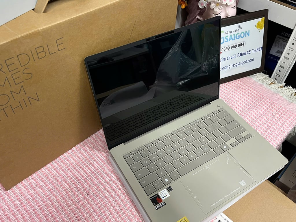 ASUS Zenbook 14 UX3407QA-QD299WS (Snapdragon® X X1 26 100 | 16GB | 512GB | Qualcomm® Adreno™ GPU | 14inch WUXGA OLED | Win 11 | Office | Be)